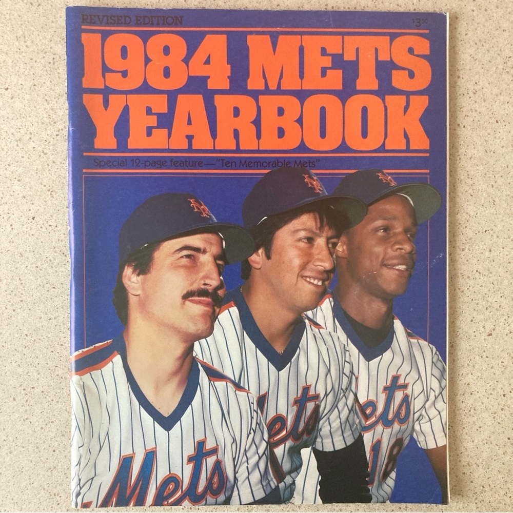 1984 New York Mets Yearbook Light Creases Darryl Strawberry ROOKIEOF THE YEAR